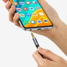 Заредете изображение във визуализатора на галерията – Ugreen cable AUX mini jack 3.5mm cable (male) - 3.5mm mini jack (male) 3m black (AV183) - TopMag
