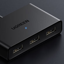 Заредете изображение във визуализатора на галерията – Ugreen switch adapter switch box USB 2 inputs - 3 outputs black (CM409) - TopMag
