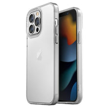 Заредете изображение във визуализатора на галерията – UNIQ etui Air Fender iPhone 13 Pro Max 6,7" nude transparent - TopMag

