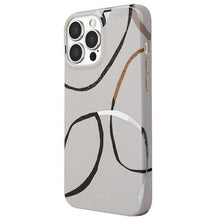 Заредете изображение във визуализатора на галерията – UNIQ etui Coehl Valley iPhone 13 Pro / 13 6,1" piaskowy/soft sand - TopMag

