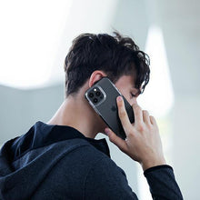 Заредете изображение във визуализатора на галерията – UNIQ etui Combat iPhone 13 mini 5,4" czarny/carbon black - TopMag
