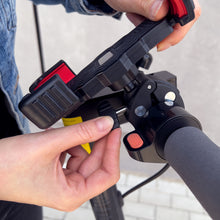 Заредете изображение във визуализатора на галерията – Wozinsky metal armored phone / scooter bike holder black (WBHBK4) - TopMag
