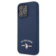 Заредете изображение във визуализатора на галерията – US Polo USHCP13XSFGV iPhone 13 Pro Max 6,7" granatowy/navy Silicone Collection - TopMag
