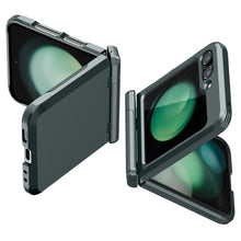 Заредете изображение във визуализатора на галерията – Spigen TOUGH ARMOR PRO GALAXY Z Flip 5 ABYSS GREEN
