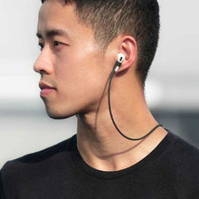 Заредете изображение във визуализатора на галерията – Uniq case Vencer AirPods Pro 2 gen. Silicone green/moss green
