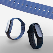 Заредете изображение във визуализатора на галерията – Replacement TPU leather band strap for Xiaomi Mi Band 6 / Mi Band 5 brown
