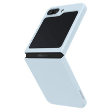 Заредете изображение във визуализатора на галерията – Spigen AIRSKIN GALAXY Z Flip 5 MUTE BLUE
