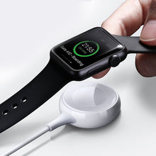 Заредете изображение във визуализатора на галерията – Ugreen wireless MFI Qi charger for Apple Watch with built-in cable 1m white (CD177) - TopMag
