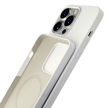 Заредете изображение във визуализатора на галерията – Apple iPhone 14 Pro - 3mk Hardy Silicone MagCase White
