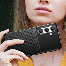 Заредете изображение във визуализатора на галерията – Thunder Case armored case for Samsung Galaxy S24 - black
