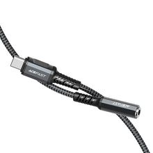 Заредете изображение във визуализатора на галерията – Acefast USB Type C audio cable - 3.5mm mini jack (female) 18cm, DAC, AUX gray (C1-07 deep space gray) - TopMag
