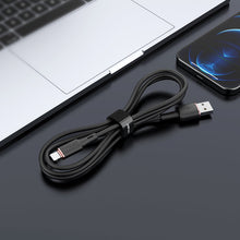 Заредете изображение във визуализатора на галерията – Acefast MFI USB cable - Lightning 1.2m, 2.4A pink (C2-02 pink) - TopMag
