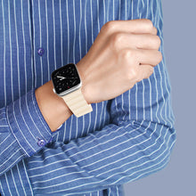 Заредете изображение във визуализатора на галерията – Dux Ducis Magnetic Strap Watch Strap 7/6/5/4/3/2 / SE (41/40 / 38mm) Magnetic Band Beige (Chain Version) - TopMag
