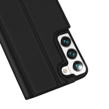 Заредете изображение във визуализатора на галерията – Dux Ducis Skin Pro Holster Cover for Samsung Galaxy S22 black - TopMag
