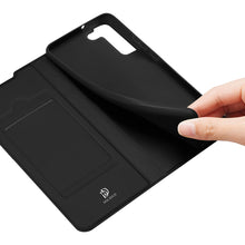 Заредете изображение във визуализатора на галерията – Dux Ducis Skin Pro Holster Cover for Samsung Galaxy S22 black - TopMag
