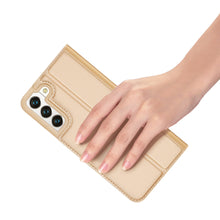 Заредете изображение във визуализатора на галерията – Dux Ducis Skin Pro Holster Cover Flip Cover for Samsung Galaxy S22 gold - TopMag
