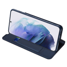 Заредете изображение във визуализатора на галерията – Dux Ducis Skin Pro Holster Cover Flip Cover for Samsung Galaxy S22 + (S22 Plus) blue - TopMag
