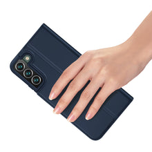 Заредете изображение във визуализатора на галерията – Dux Ducis Skin Pro Holster Cover Flip Cover for Samsung Galaxy S22 + (S22 Plus) blue - TopMag
