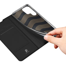 Заредете изображение във визуализатора на галерията – Dux Ducis Skin Pro kabura etui pokrowiec z klapką Samsung Galaxy S22 Ultra czarny - TopMag
