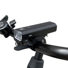 Заредете изображение във визуализатора на галерията – Wozinsky front bicycle lamp USB (up to 200lm) white light 4 operating modes black (WFBLB2) - TopMag
