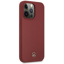 Заредете изображение във визуализатора на галерията – Mercedes MEHCP13LSILRE iPhone 13 Pro / 13 6,1" czerwony/red hardcase Silicone Line - TopMag
