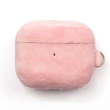 Заредете изображение във визуализатора на галерията – Kingxbar Plush Pods Case AirPods 3 Case Plush Cover Earphone Cover Pink - TopMag
