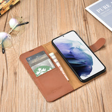 Заредете изображение във визуализатора на галерията – iCarer Haitang Leather Wallet Case Leather Case For Samsung Galaxy S22 Ultra Wallet Housing Cover Brown (AKSM06BN) - TopMag
