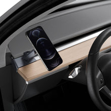 Заредете изображение във визуализатора на галерията – SPIGEN ONETAP TESLA MODEL Y / 3 MAGNETIC MAGSAFE DASHBOARD CAR MOUNT BLACK - TopMag
