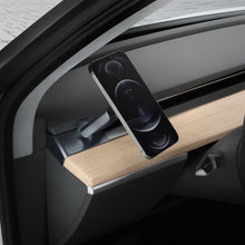Заредете изображение във визуализатора на галерията – SPIGEN ONETAP TESLA MODEL Y / 3 MAGNETIC MAGSAFE DASHBOARD CAR MOUNT BLACK - TopMag
