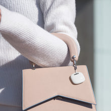 Заредете изображение във визуализатора на галерията – Baseus T2 Pro Smart GPS Locator for Baby Purse Keys White (FMTP000002) - TopMag
