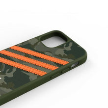 Заредете изображение във визуализатора на галерията – Adidas OR Moulded PU FW20 iPhone 12 mini moro zielony/camo green 42250 - TopMag
