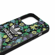Заредете изображение във визуализатора на галерията – Adidas OR Snap Case Flower AOP iPhone 13 Pro / 13 6,1" wielokolorowy/colourful 47104 - TopMag
