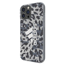 Заредете изображение във визуализатора на галерията – Adidas OR Snap Case Leopard iPhone 13 Pro / 13 6,1" szary/grey 47259 - TopMag
