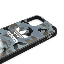 Заредете изображение във визуализатора на галерията – Adidas OR SnapCase Camo iPhone 12 mini niebiesko/czarny 43701 - TopMag
