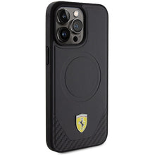 Заредете изображение във визуализатора на галерията – Original FERRARI hardcase Carbon Metal Logo Magsafe FEHMP15XPTEK for Iphone 15 Pro Max Black
