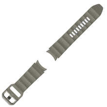 Заредете изображение във визуализатора на галерията – Samsung Rugged Sport Band strap Samsung Galaxy Watch (5/4 series) gray (S/M) (ET-SDR90SJEGEU)
