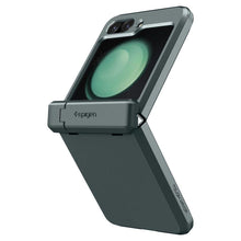 Заредете изображение във визуализатора на галерията – Spigen TOUGH ARMOR PRO GALAXY Z Flip 5 ABYSS GREEN
