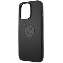 Заредете изображение във визуализатора на галерията – Case BMW BMHCP13LREELK iPhone 13 Pro / 13 6.1" black/black hardcase Leather Emboss
