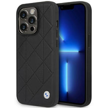 Заредете изображение във визуализатора на галерията – Case BMW BMHCP14L22RQDK iPhone 14 Pro 6.1" black/black Leather Quilted

