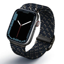 Заредете изображение във визуализатора на галерията – UNIQ pasek Aspen Apple Watch 44/42/45mm Series 4/5/6/7/8/SE/SE2 Braided DE niebieski/obsidian blue - TopMag
