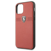 Заредете изображение във визуализатора на галерията – Ferrari FEOBAHCN58RE iPhone 11 Pro 5,8" czerwony/red hardcase Off Track Leather - TopMag
