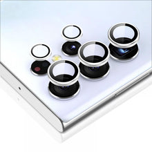 Заредете изображение във визуализатора на галерията – TEMPERED GLASS ESR CAMERA LENS GALAXY S22 ULTRA BLACK - TopMag
