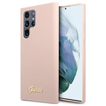 Заредете изображение във визуализатора на галерията – Guess GUHCS22LLSLMGPP S22 Ultra S908 różowy/pink hardcase Silicone Script Metal Logo - TopMag
