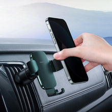 Заредете изображение във визуализатора на галерията – Baseus Metal Age II gravity car phone holder on the ventilation grille green (SUJS000006) - TopMag
