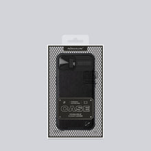 Заредете изображение във визуализатора на галерията – Nillkin CamShield Leather Case iPhone 13 cover with camera cover green - TopMag
