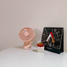 Заредете изображение във визуализатора на галерията – Joyroom CheerSummer desk fan portable pink (JR-CY363-pink) - TopMag
