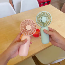 Заредете изображение във визуализатора на галерията – Joyroom Muxia portable desk fan pink (JR-CY360-pink) - TopMag
