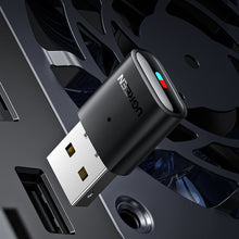 Заредете изображение във визуализатора на галерията – Ugreen bluetooth adapter for Playstation / Nintendo Switch headphones black (CM408) - TopMag
