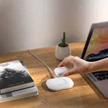 Заредете изображение във визуализатора на галерията – Choetech wireless fast charger kit 15W LED white (T550-F) + USB charger 18W Power Delivery white (Q5003-EU) + power cable (AC) - TopMag
