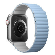 Заредете изображение във визуализатора на галерията – Uniq band Revix Apple Watch Series 1/2/3/4/5/6/7/8/SE/SE2/Ultra 42/44/45/49mm. Reversible Magnetic white-blue/white-blue
